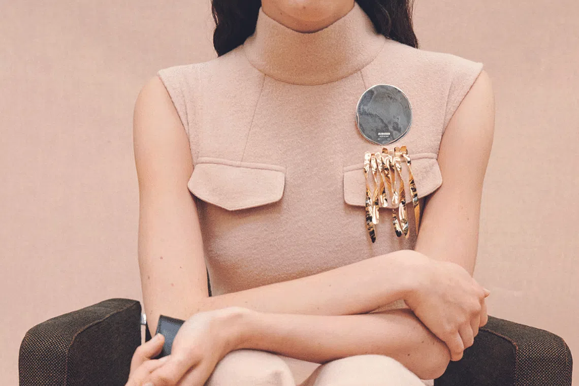 Why brooches are the fashion accessory that are more versatile than you ...