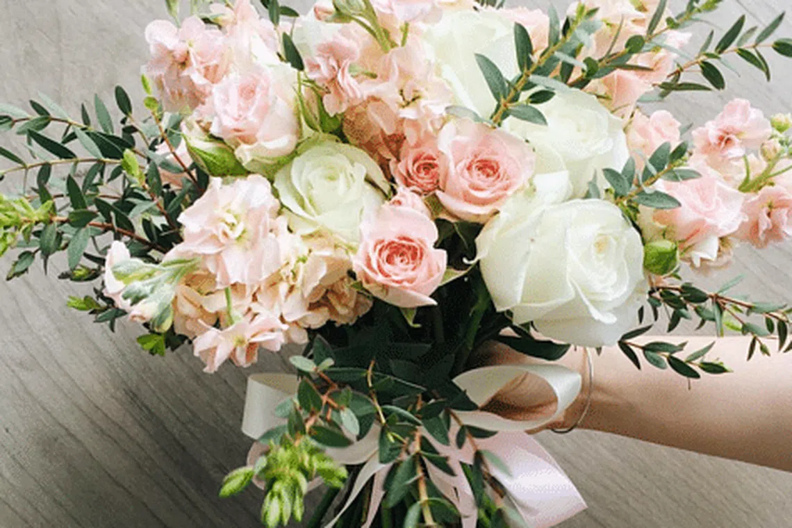 13 modern rose bouquets to lust after - Her World Singapore | Her World ...