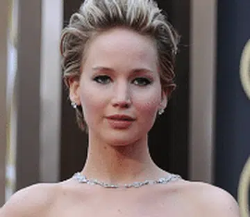 Post pixie cut How to grow out a short crop a la Jennifer Lawrence t.png