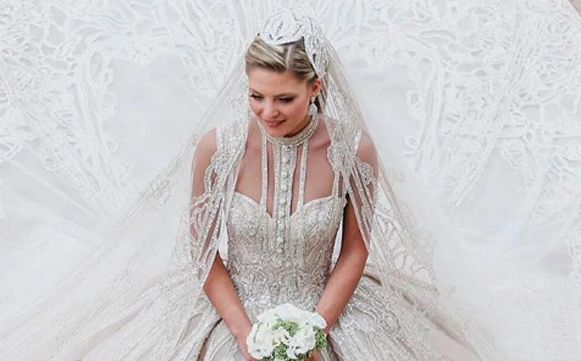 elie_saab_daughter_in_law_wedding_dress_2