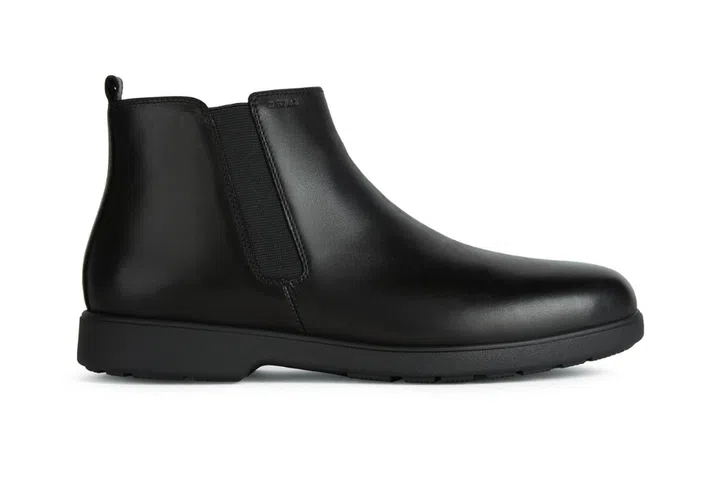 spherica ec11 man chelsea boots in black geox