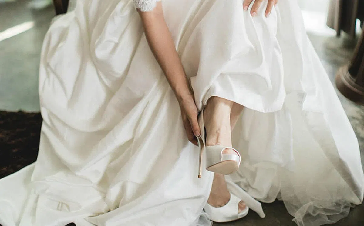 7 helpful tips for choosing your wedding shoes - Her World Singapore | Her  World Singapore