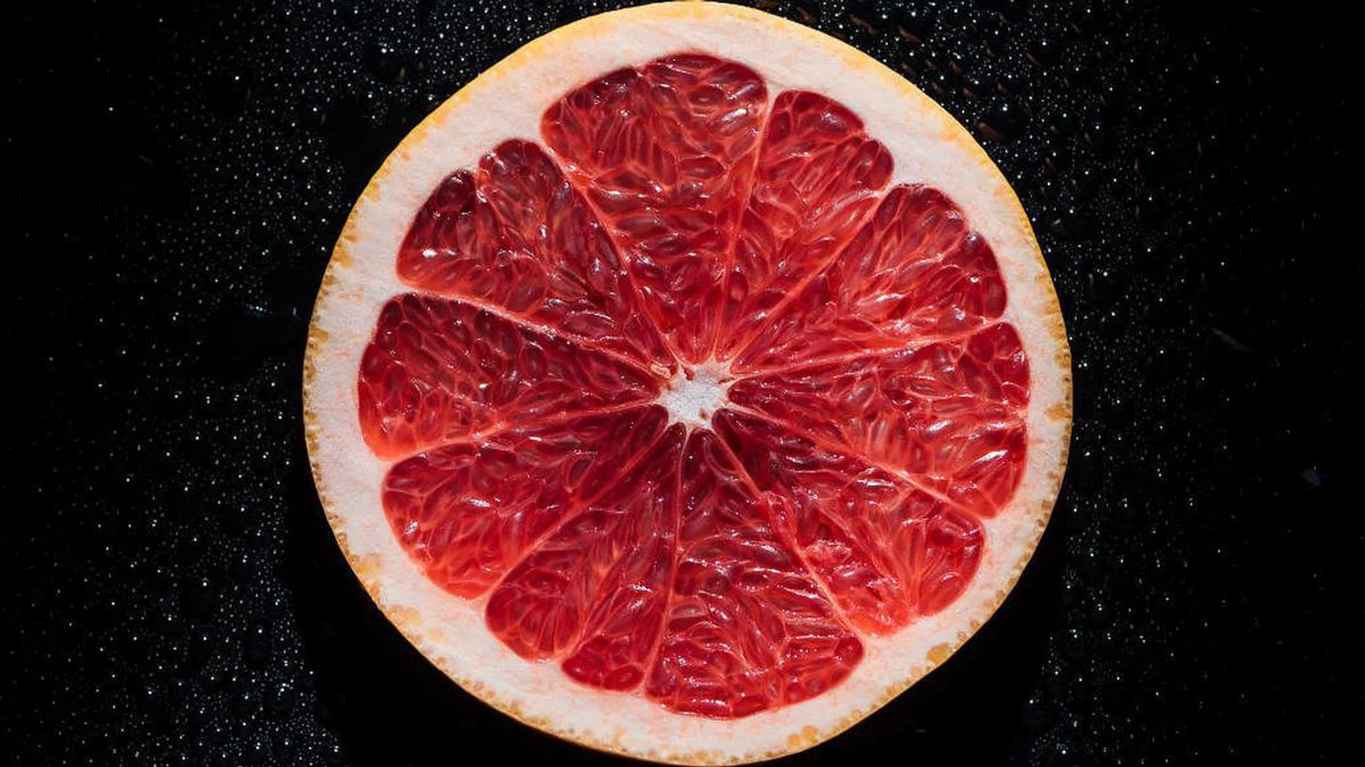 7 Reasons To Give Period Sex A Go, According To A Guy