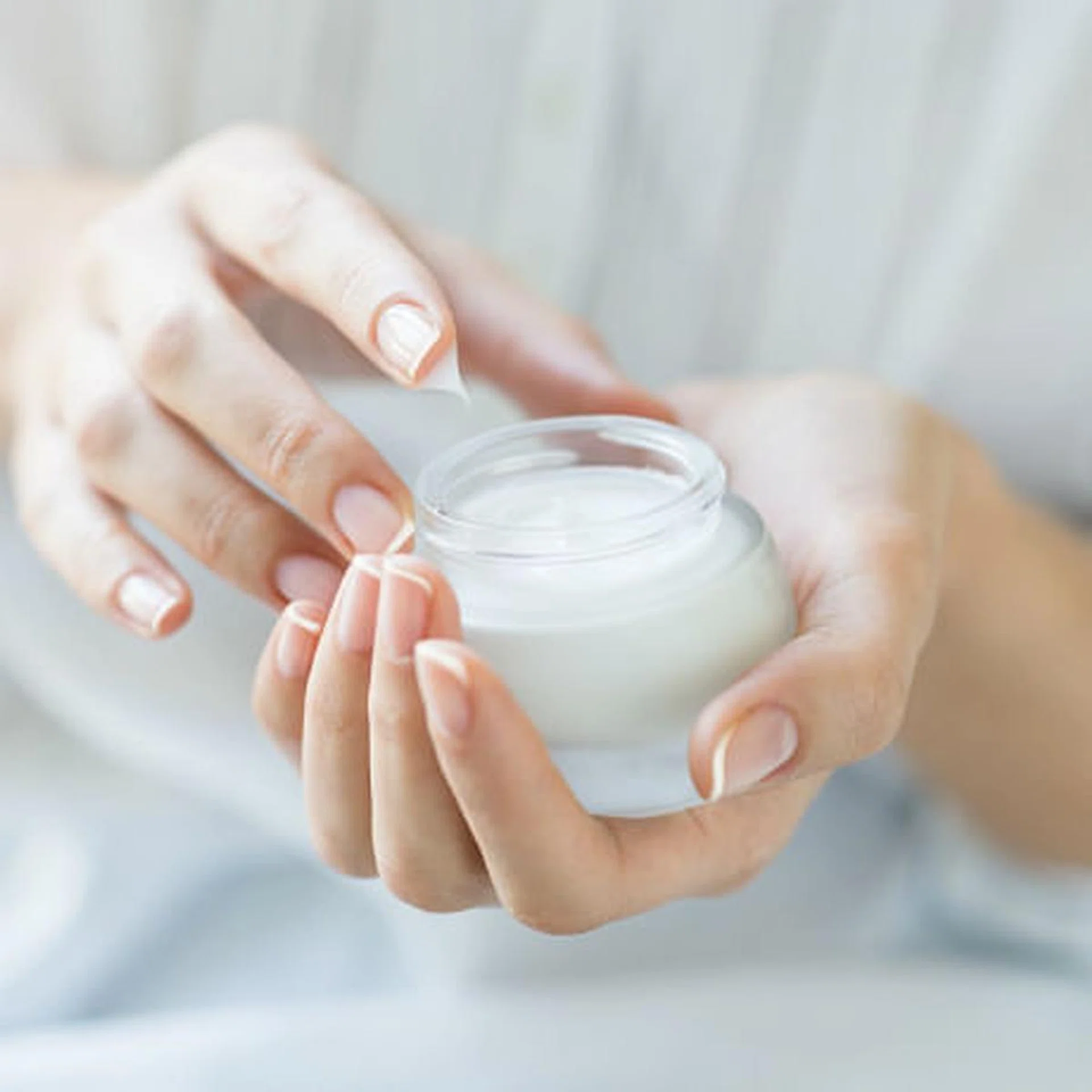 how to use retinol skincare effective gentle singapore - murad - thumb