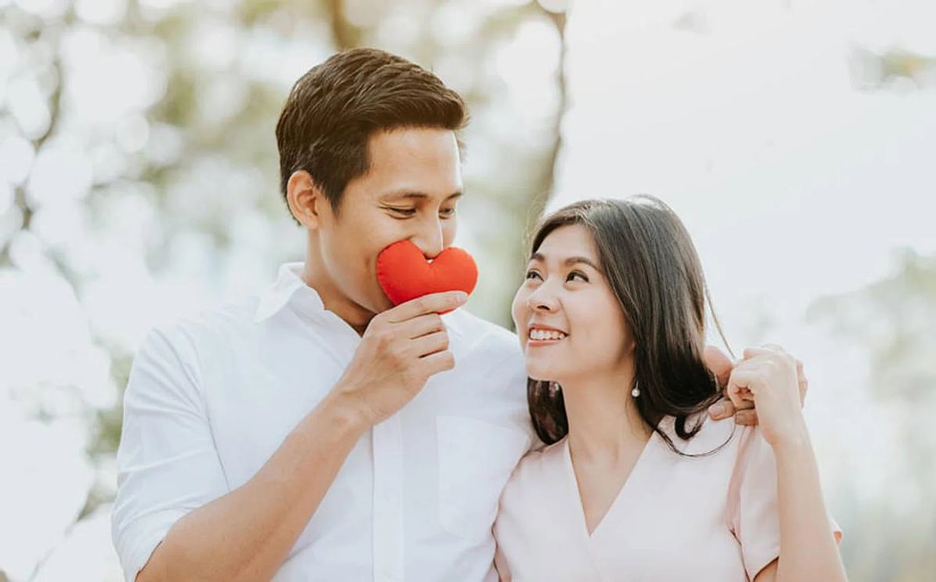 marrying_a_foreigner_in_singapore_900x560