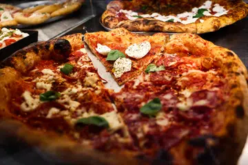 cool-pizzerias-singapore-best-pizzas