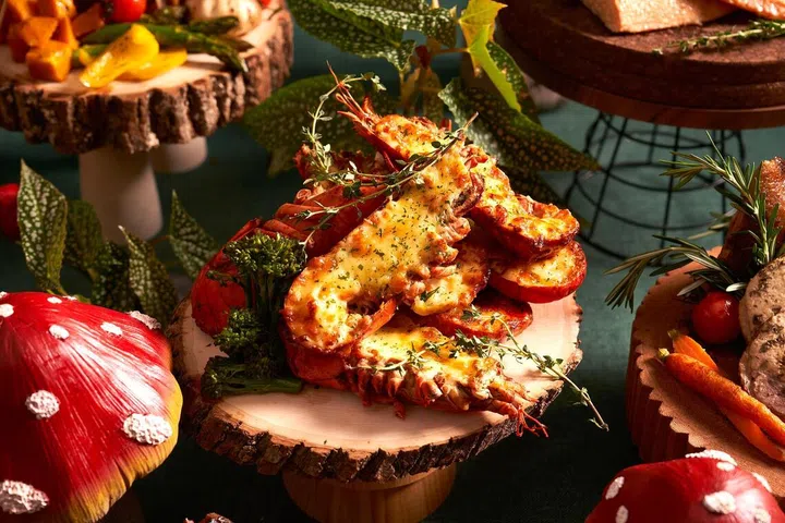 eqchristmas22 - Peppermint-Joyful-Harvest-Lobster-Thermidor

Source and copyright: Parkroyal Collection Marina Bay, Singapore
Condition: Free
Float: SUNLIFE