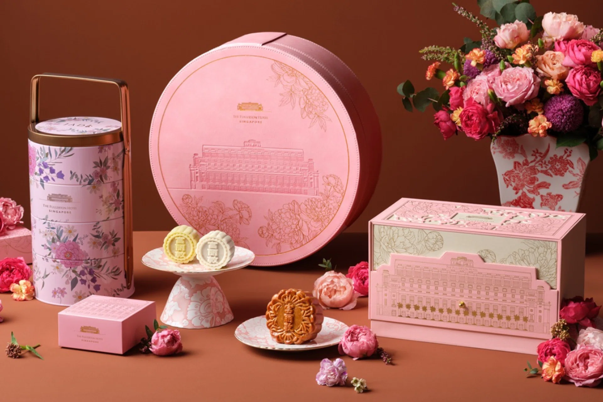 fullerton hotel singapore mooncakes