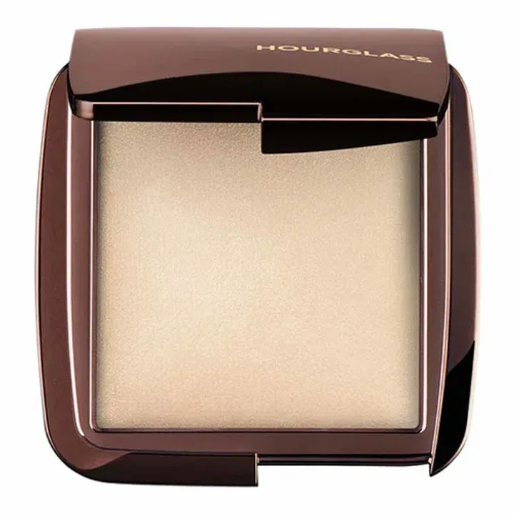 Hourglass Ambient Lighting Powder in Diffused Light