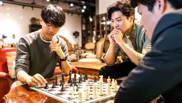 board game cafes hangout friends
