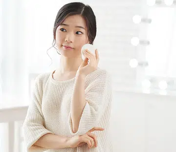 Experts debunk a few popular skincare myths