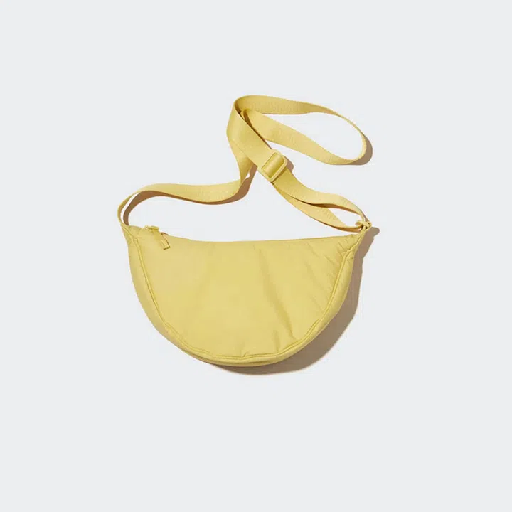 uniqlo round mini shoulder bag