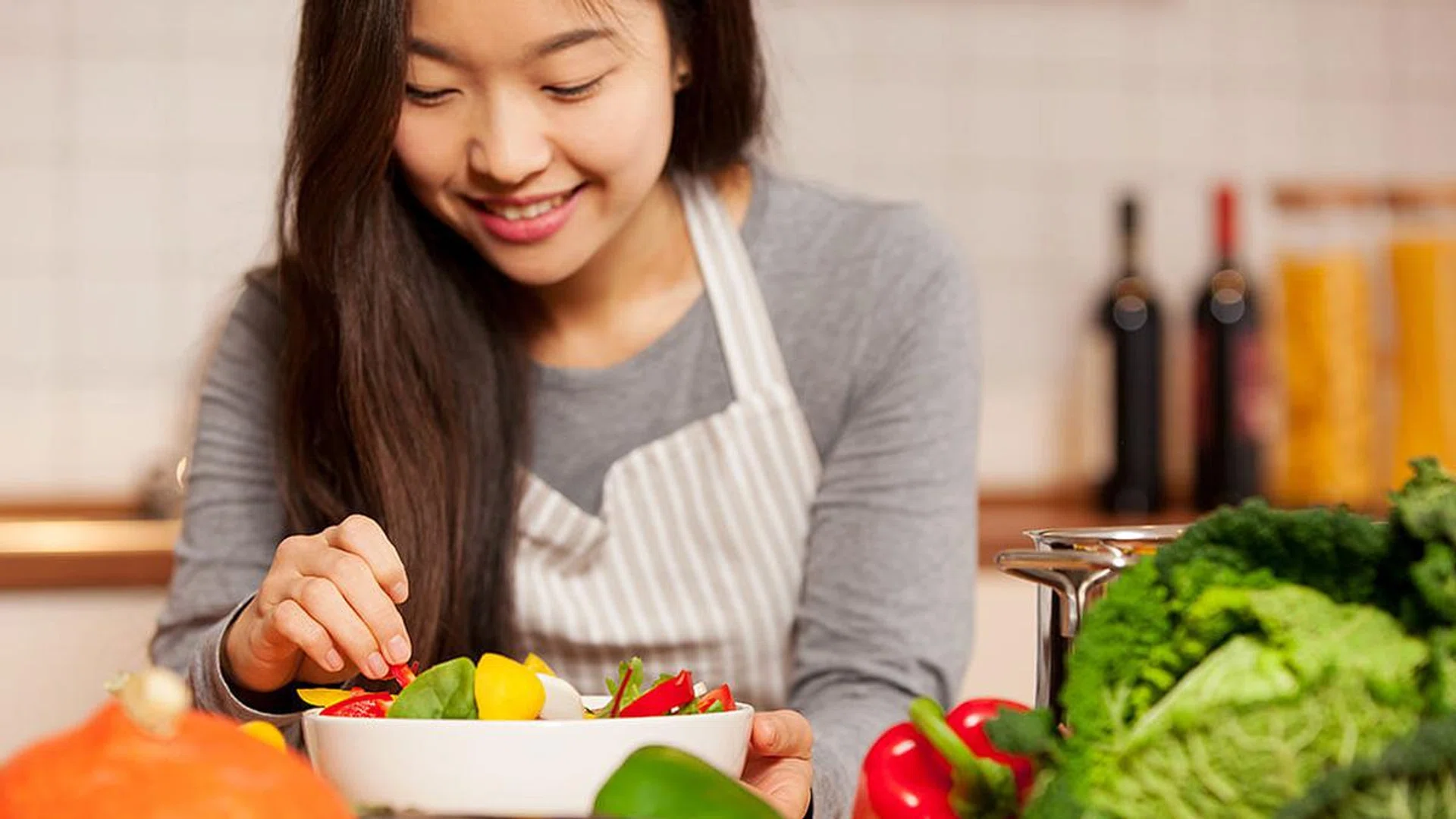 What’s the deal with veganism, intermittent fasting and clean eating?