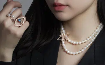 carrie k pearls modern