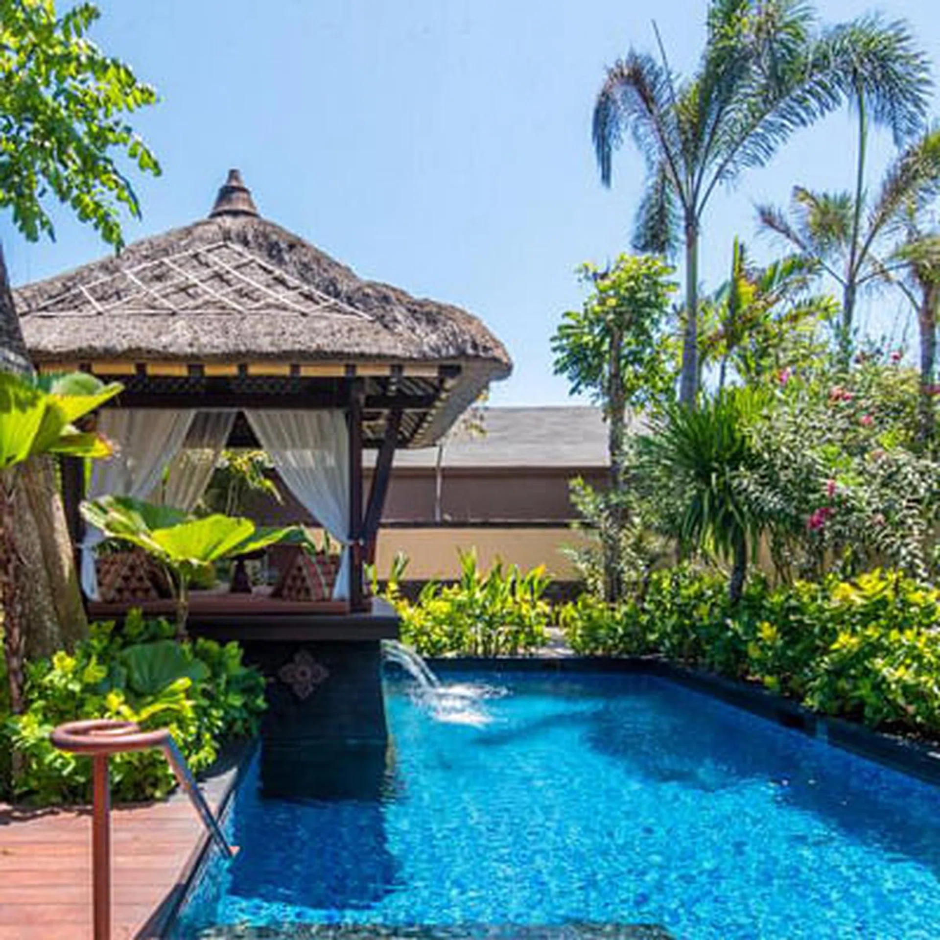 5 super romantic beach resorts to celebrate your love! 