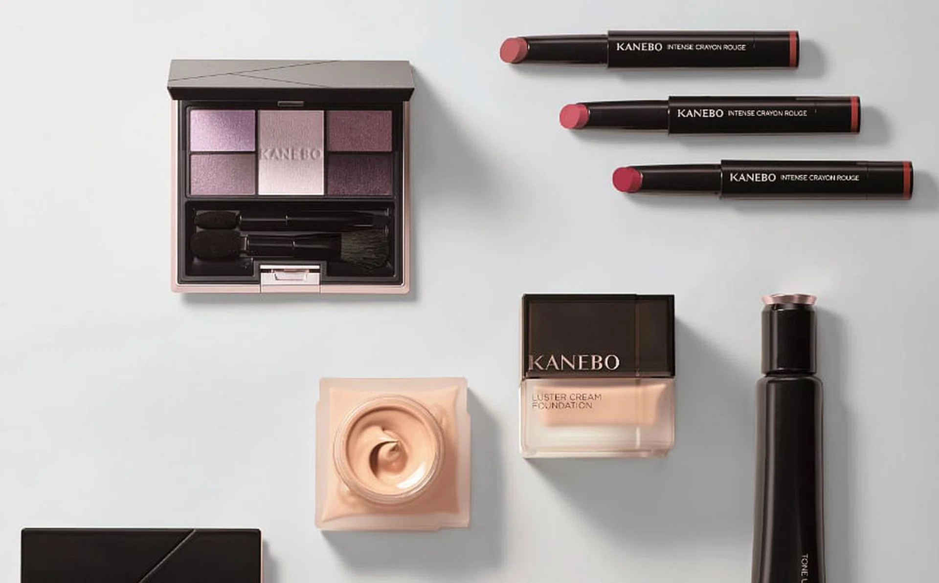 7_beauty_must-haves_from_japanese_cosmetics_brand_kanebo_900px