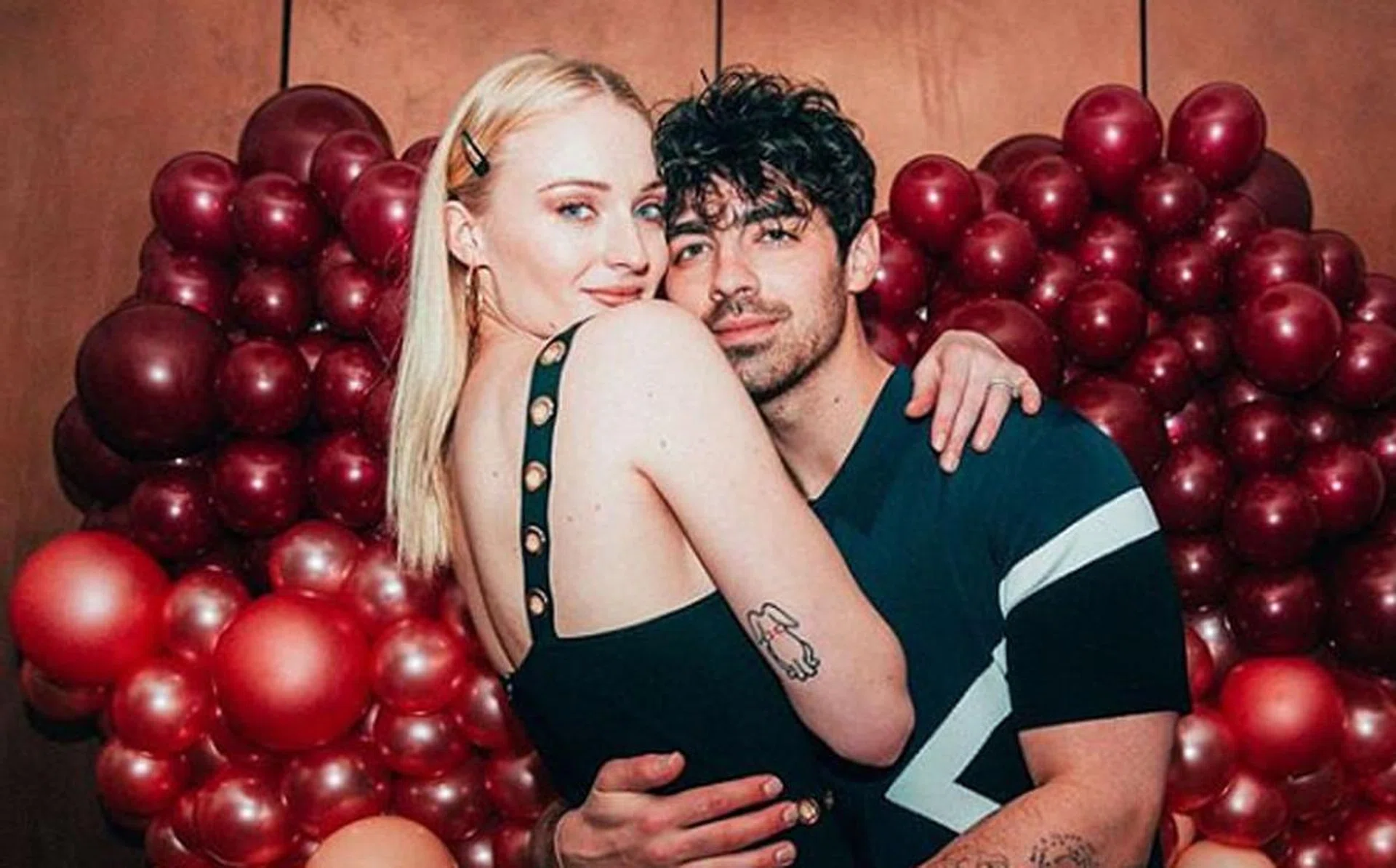 joe_jonas_sophie_turner_summer_wedding_2019