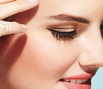 long_lashes