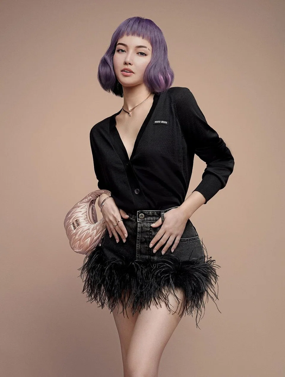 her-world-artificial-intelligence-virtual-influencer-rae4