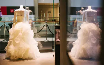 vera-wang_wedding_dress_900x560