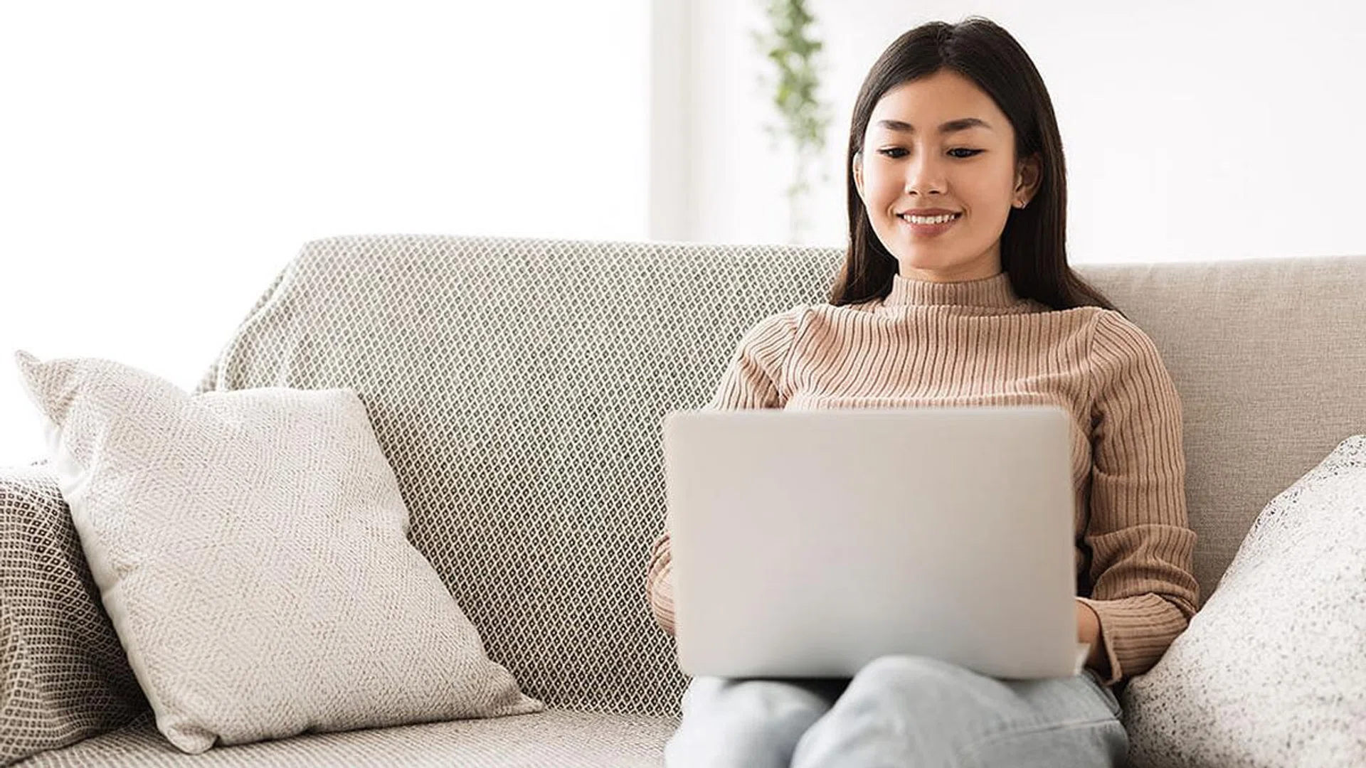 4 Work From Home Struggles Nobody Talks About