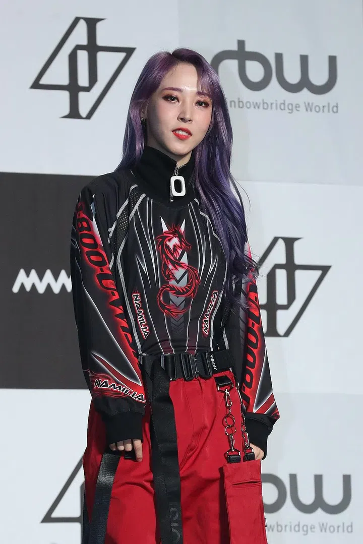 S. Korean girl group Mamamoo
Moonbyul, a member of South Korean girl group Mamamoo, poses for a photo during a showcase for the group's second album "reality in BLACK" in Seoul on Nov. 14, 2019. (Yonhap)/2019-11-14 23:09:02/
