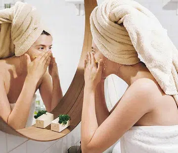 Hot And Humid Weather Giving You Maskne? Here Are 5 Fast-Acting Acne Treatments