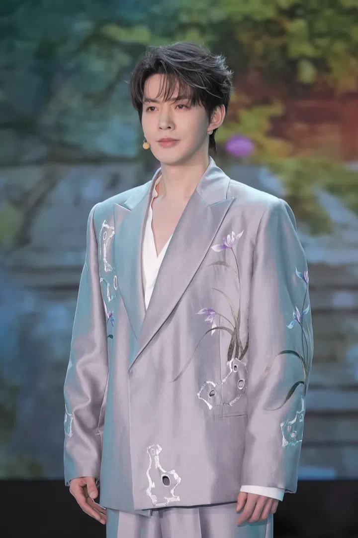 BEIJING, CHINA - APRIL 11: Actor Deng Wei performs at the opening ceremony of the 2025 Centennial Lilac Poetry Festival on April 11, 2025 in Beijing, China. (Photo by VCG/VCG via Getty Images)