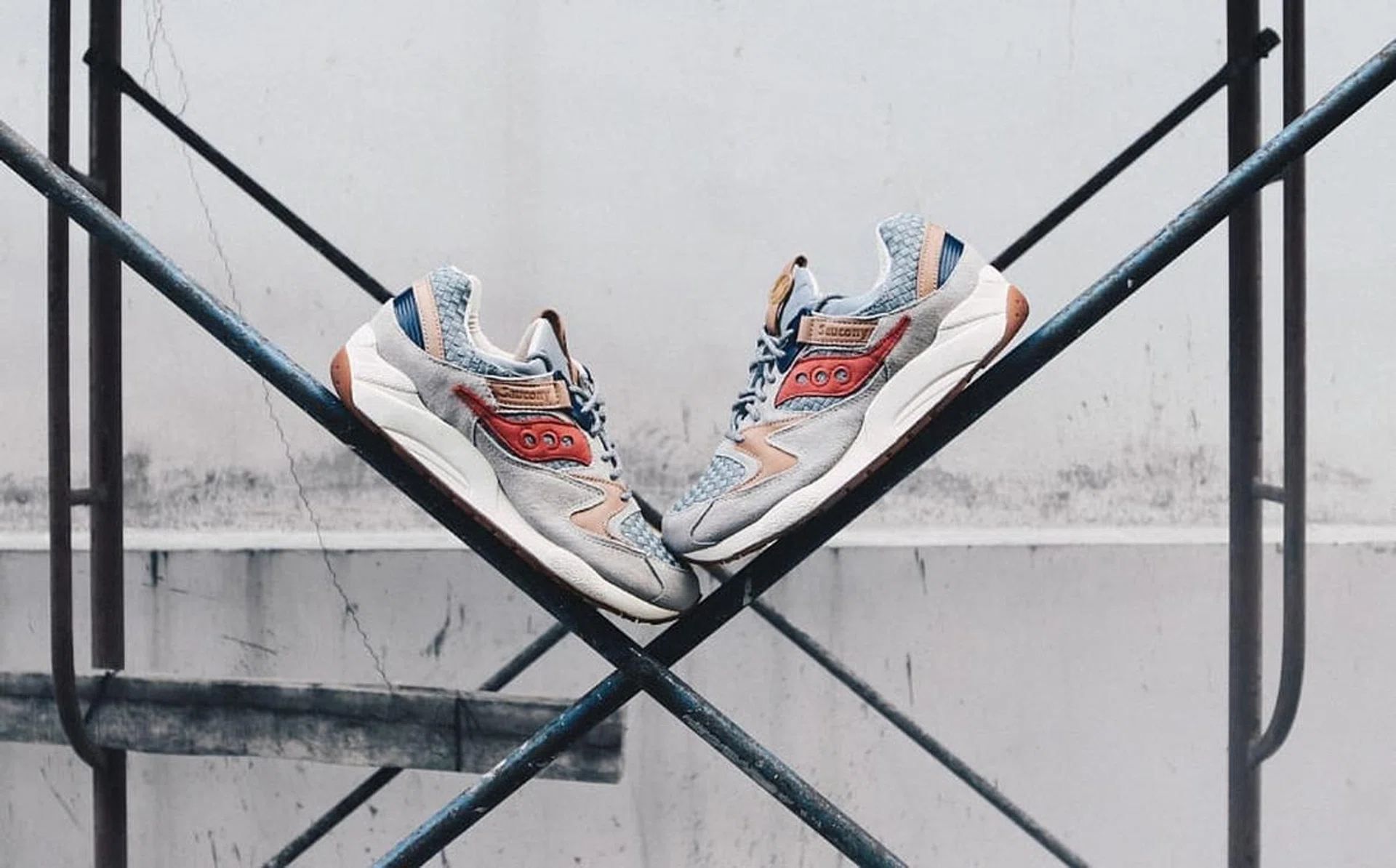 dad_sneakers_rect