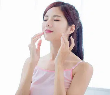 sensitive-skin-makeup-removers