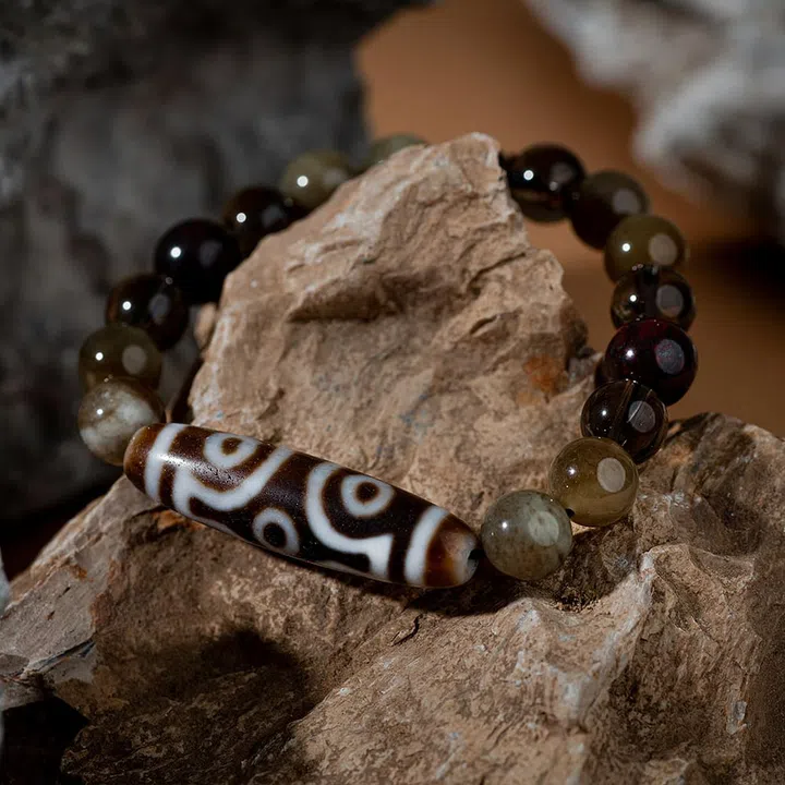 The Motivator bracelet from the Numerology Dzi series. (Photo: Hoseiki Jewellery)