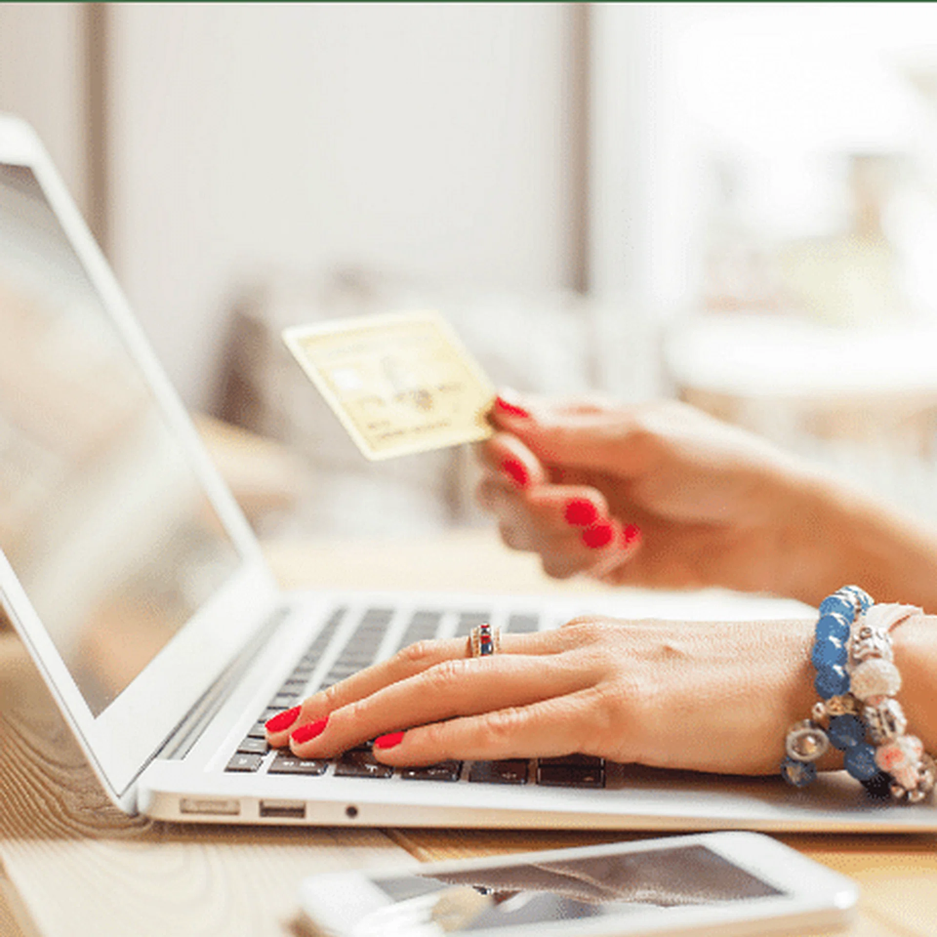 5 clever tricks to legally avoid paying credit card interest in Singapore 