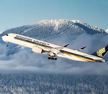 singapore airlines plane flying | SIA and scoot to drop over 380,000 discounted tickets this October