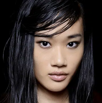 3 shower tricks for soft, shiny and thicker hair overnight! T