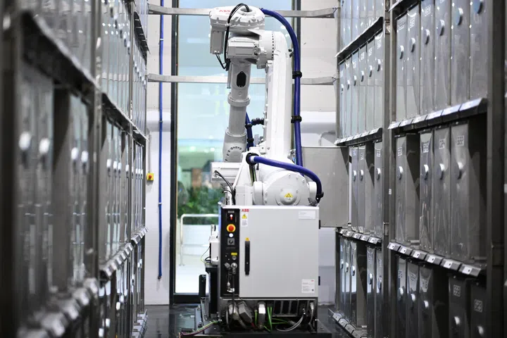 [Embargoed till June 19, 2026]

ST20260510-202624300559-Lim Yaohui-Christine Tan-chthermexx/

Robot used for the smart lockers in action inside Therme Bucharest in Romania on May 12, 2026. 

It is the largest relaxation, wellness and entertainment centre in Europe based on thermal waters. Located just 10 minutes from Bucharest, it has become one of Romania’s most popular attractions since opening in 2016, welcoming more than 8 million visitors to date.

Therme Singapore will be Therme Group’s first project in Southeast Asia and Asia’s first large-scale wellbeing destination of its kind. Located on a four-hectare waterfront site adjacent to Gardens by the Bay and Marina Barrage, the development is expected to become a major addition to Singapore’s Marina Bay precinct and wider tourism landscape.

In November 2025, Therme Group was awarded the tender by the Singapore Tourism Board to develop the site. The project is expected to involve an investment of approximately S$1 billion and is projected to welcome around two million visitors annually when it reaches full operational capacity, and is slated to open in 2030.

(ST PHOTO: LIM YAOHUI)