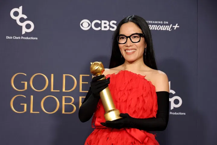 BEVERLY HILLS, CALIFORNIA - JANUARY 05: Ali Wong, winner of the Best Performance in Stand-Up Comedy on Television award for “Single Lady,” poses in the press room during the 82nd Annual Golden Globe Award at The Beverly Hilton on January 05, 2025 in Beverly Hills, California.  (Photo by Amy Sussman/Getty Images)