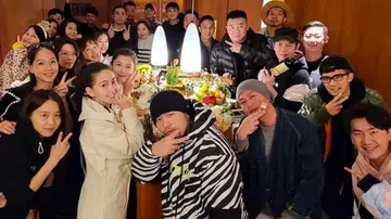 Singer Jay Chou doctors photo to slim down wife's belly, sparking pregnancy rumours