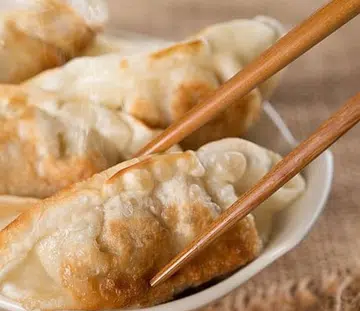 VIDEO RECIPE: Crispy Chinese pan-fried dumplings