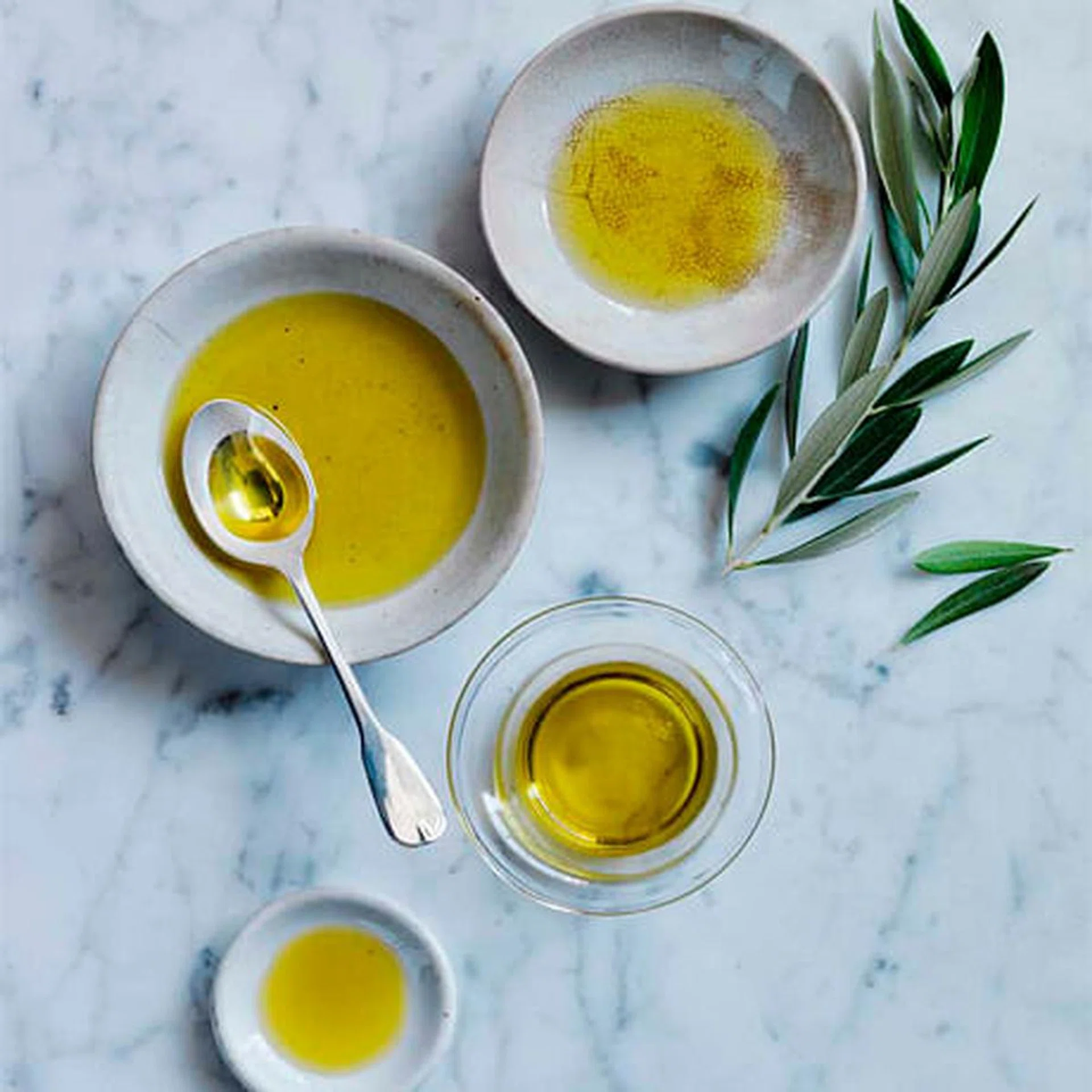 4_oils_overhead