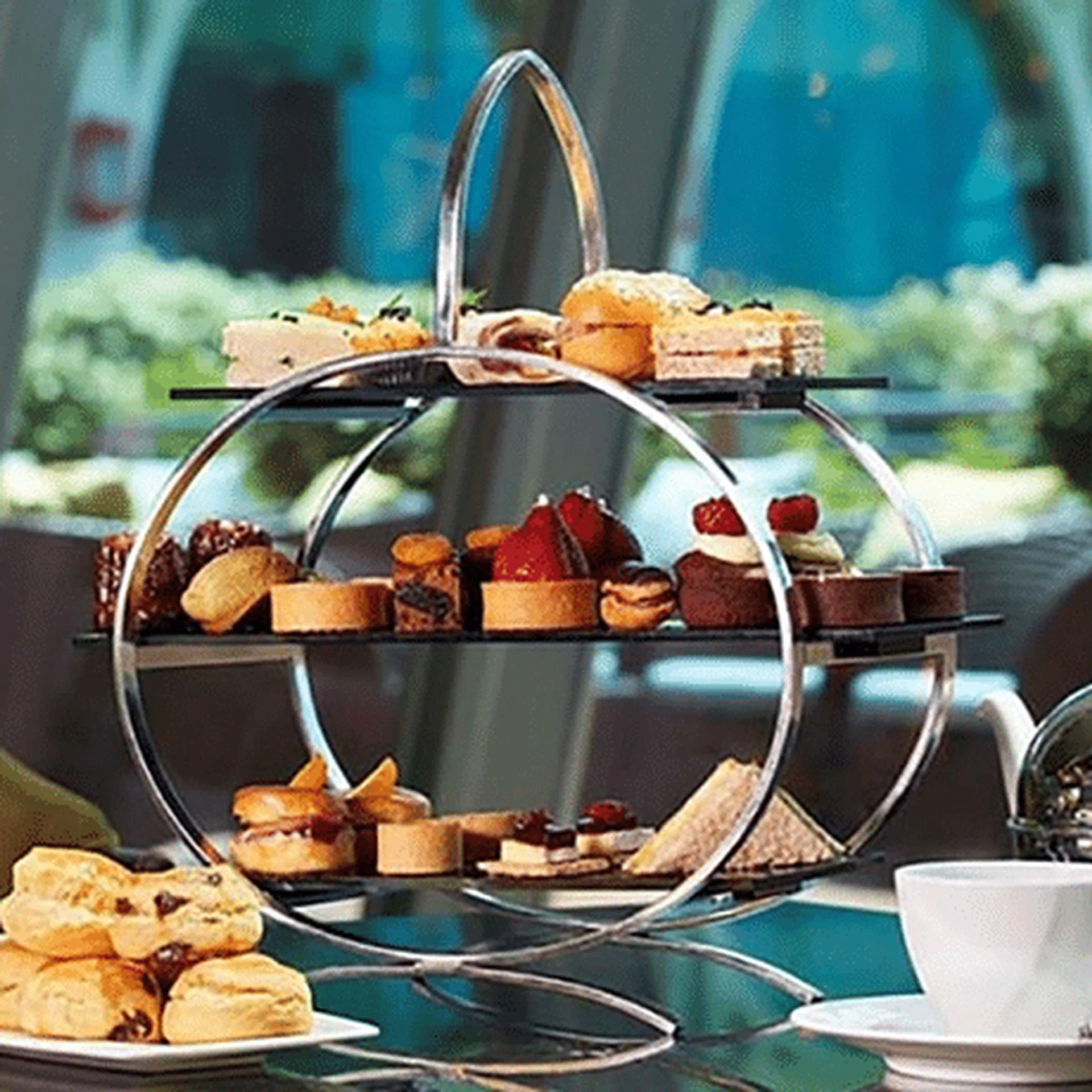 the-landing-point-fullerton-bay-afternoon-tea-minthumb