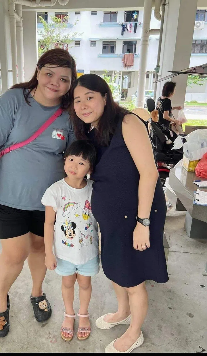 Ms Priscilla Ong (left) with volunteer Danica Tan and Ms Tan’s daughter, Elise. PHOTO: COURTESY OF PRISCILLA ONG