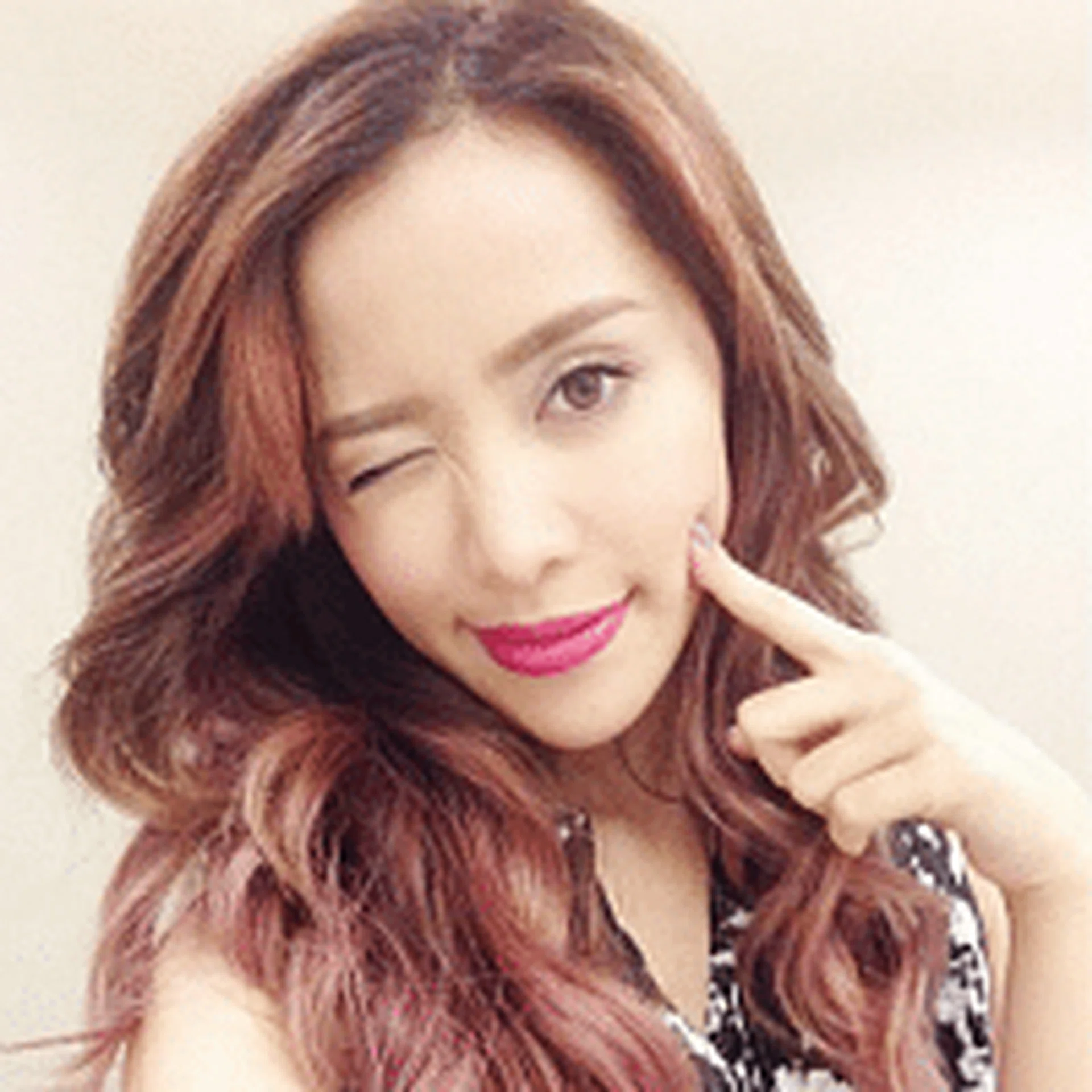 We love the rose gold hair colour trend you will too! MICHELLE PHAN ROSE GOLD T.png