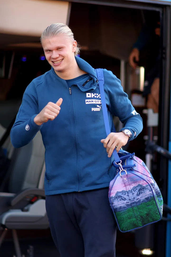 WOLVERHAMPTON, ENGLAND - SEPTEMBER 17: Erling Haaland of Manchester City arrives at the stadium prior to the Premier League match between Wolverhampton Wanderers and Manchester City at Molineux on September 17, 2022 in Wolverhampton, England. (Photo by Naomi Baker/Getty Images)
