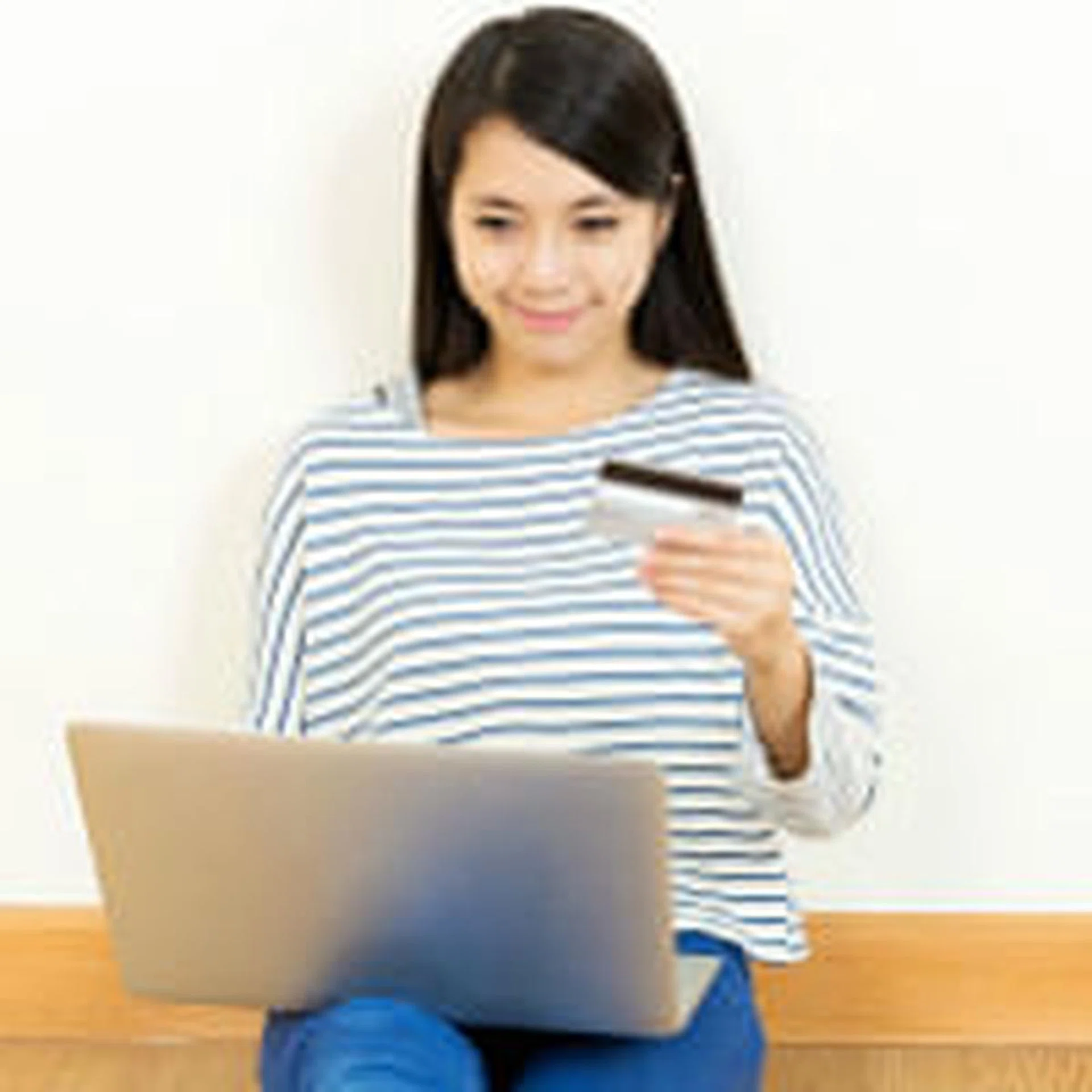 5 online shopping habits of the average Singaporean