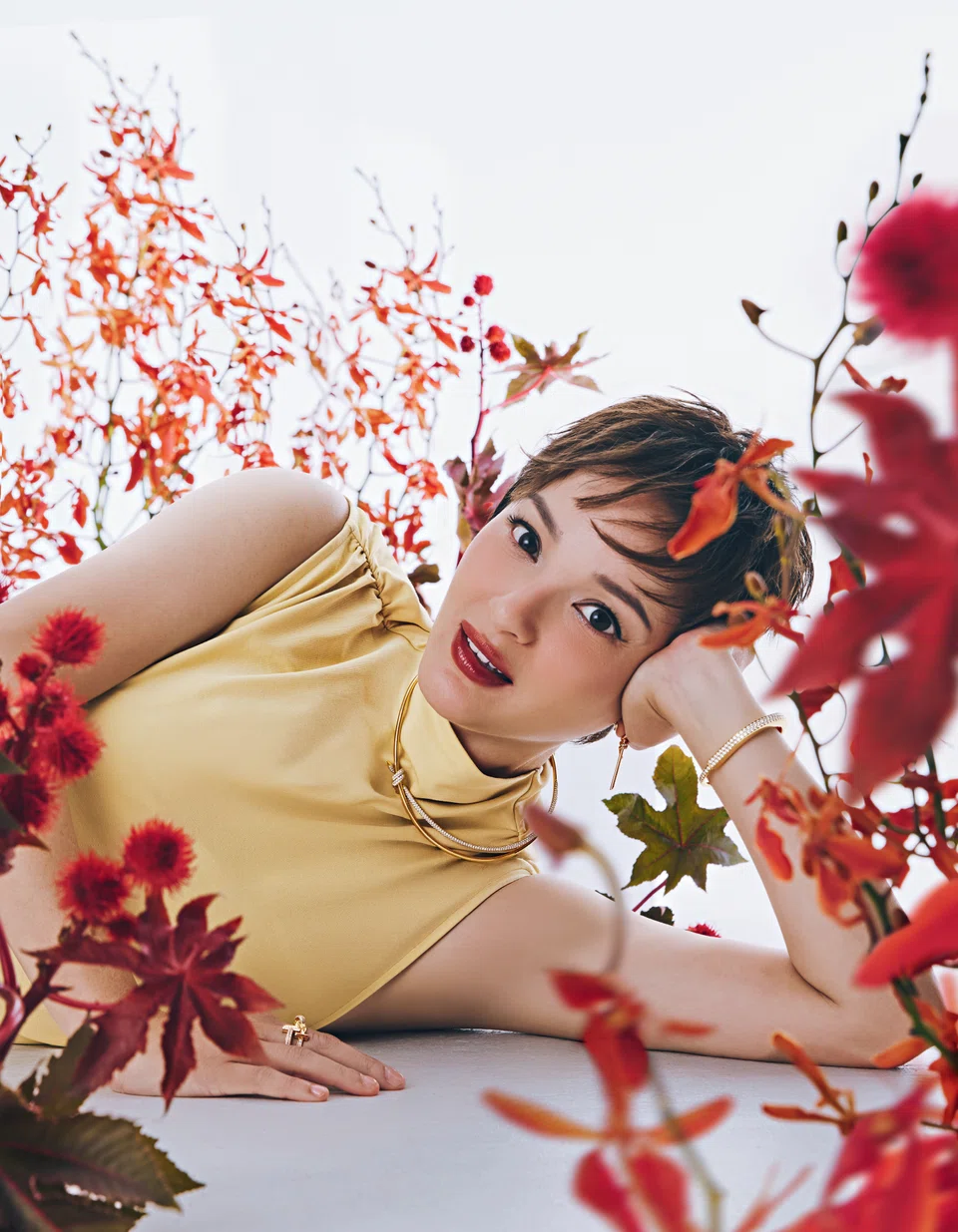 Tiffany Knot Double Row rose gold necklace with diamonds, Tiffany Knot rose gold drop earrings with diamonds, Tiffany Lock yellow gold bangle with full pave diamonds, Tiffany T T1 rose gold ring with diamonds, Tiffany T T1 rose gold narrow ring with diamonds, and Tiffany Knot Double Row yellow gold ring with diamonds. Top, & Other Stories