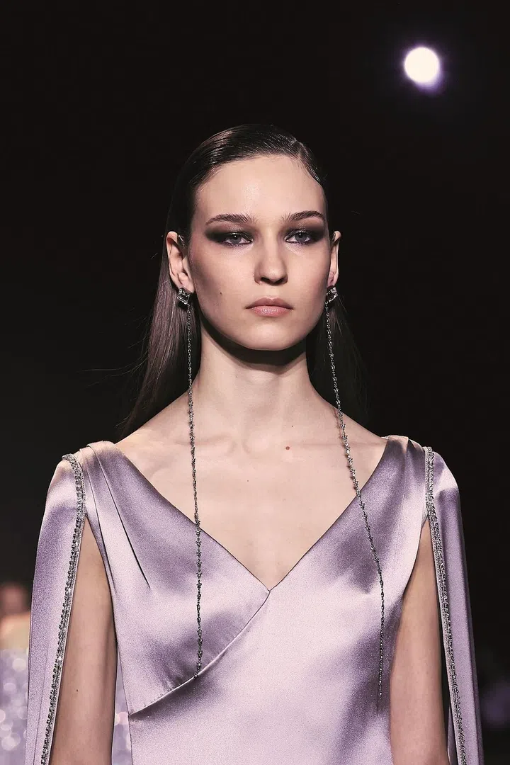 A model’s Beauty close up at George Hobeika Spring Summer 2023 Women and Men Ready to Wear Fashion Show on January 2023 in Paris, France