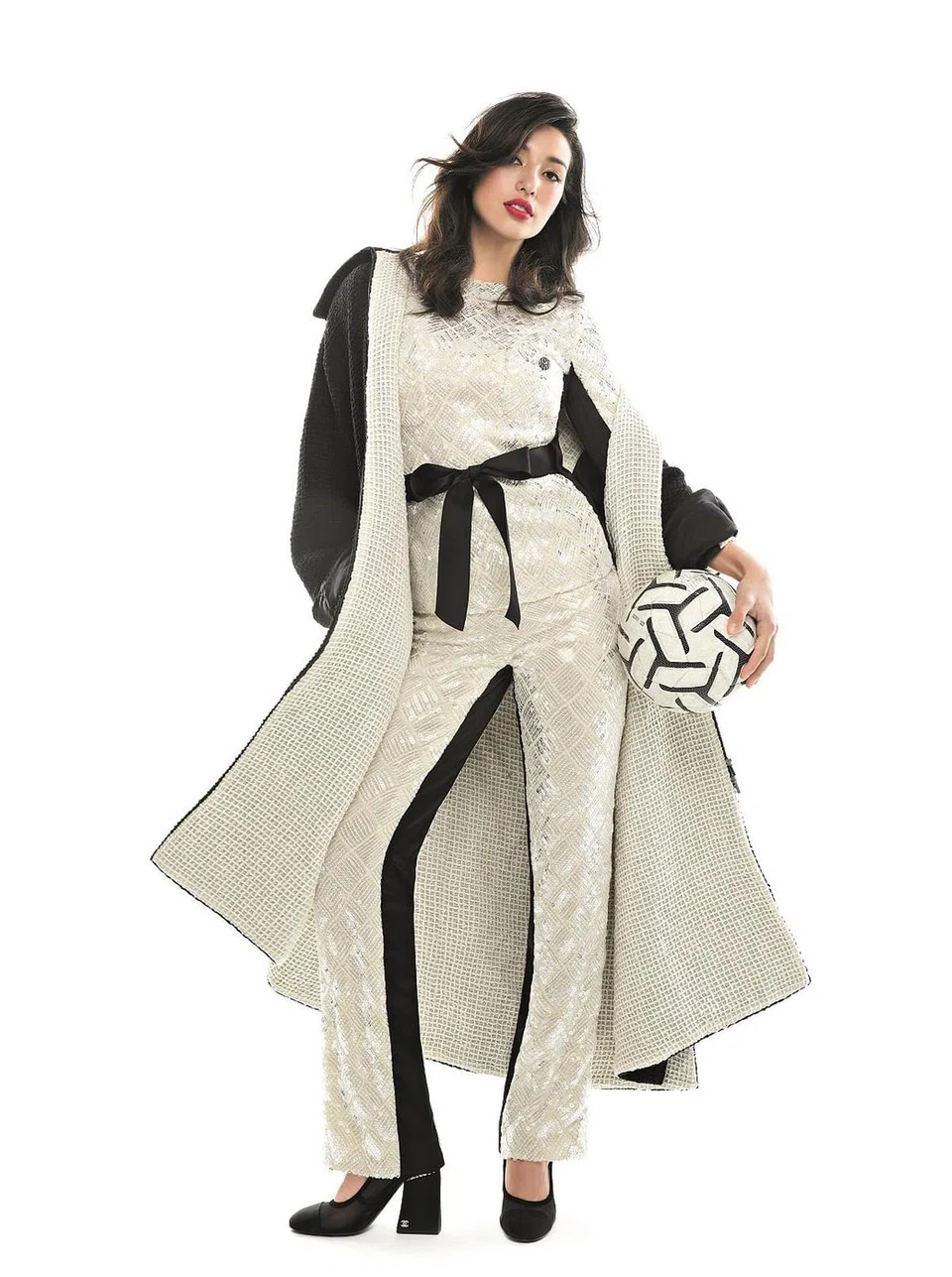 her-world-lila-tan-3