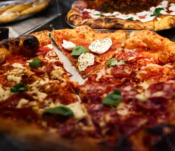 cool-pizzerias-singapore-best-pizzas