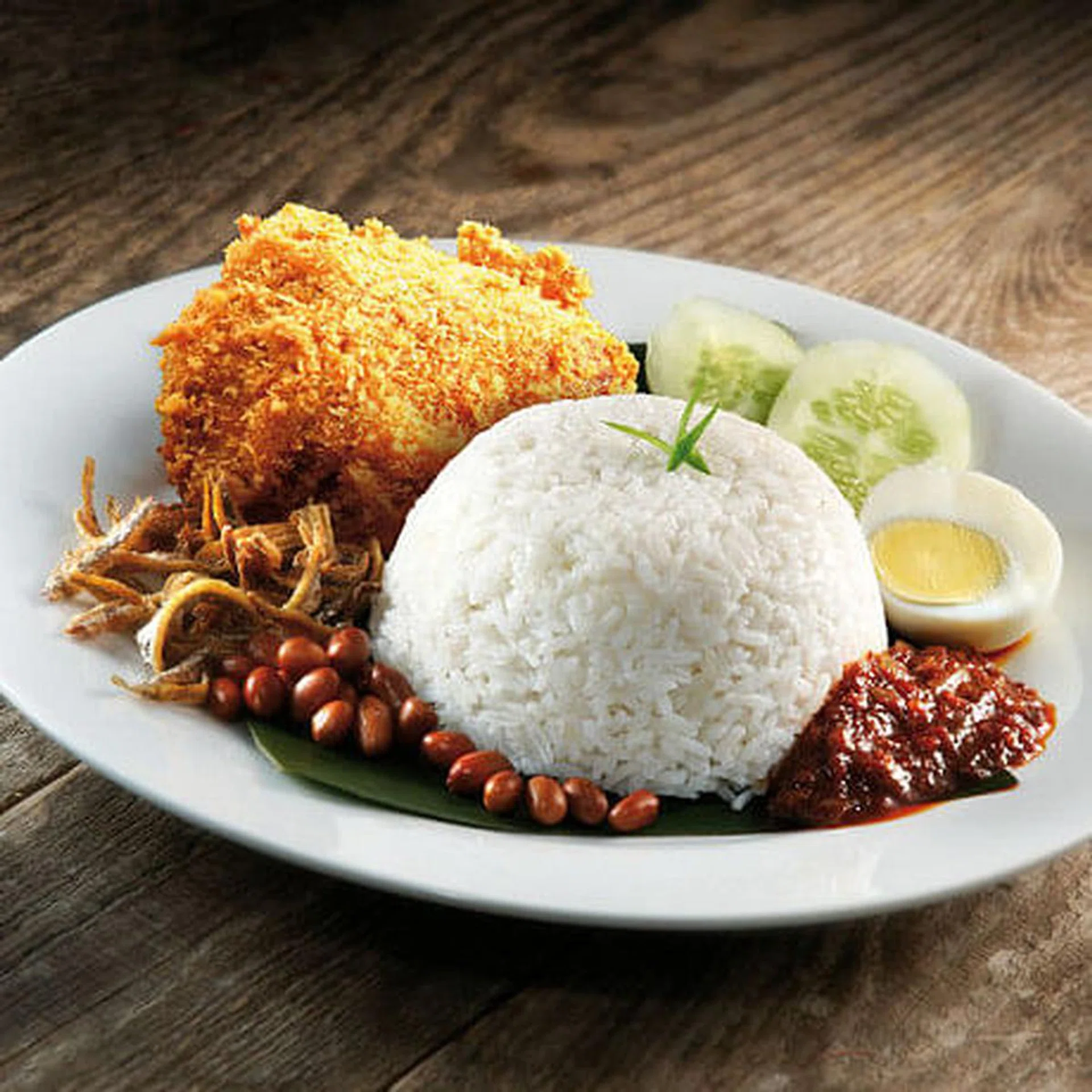 how many calories are there in nasi lemak