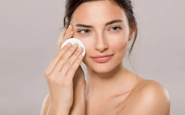 The makeup removers that cleanses and brightens your complexion 